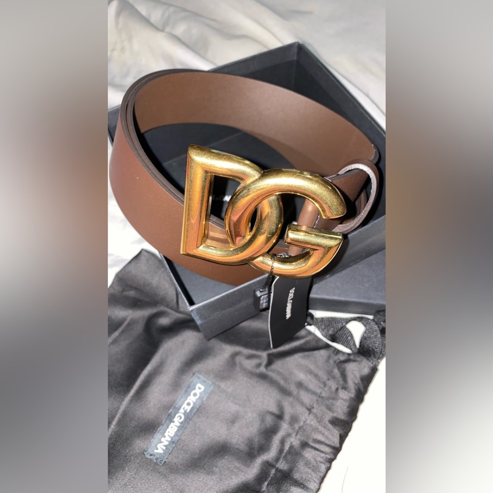 Men’s DG Logo Leather Buckle Belt in Dark Brown (Size 105)